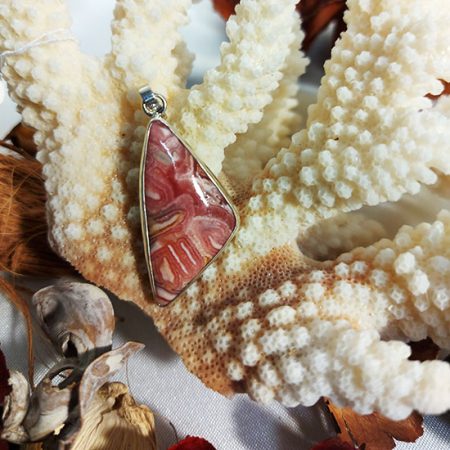 Висулка Родохрозит