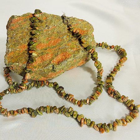 Колие Унакит