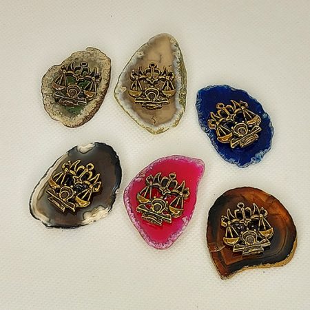 Магнити с Месингови Миниатюри на Зодиакални Фигурки Рак върху Ахатова плочка