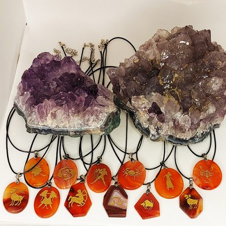 Зодиакални Медальони със Зодиакални Знаци